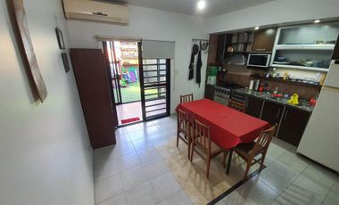 Departamento tipo duplex con cochera en Lomas de Zamora oeste