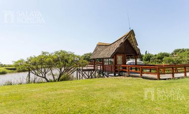 Venta de Casa en Isla Santa Monica Como NUEVA Country Nautico