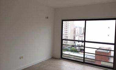 Dpto 2 amb   2 baños Lomas centro Apto profesional