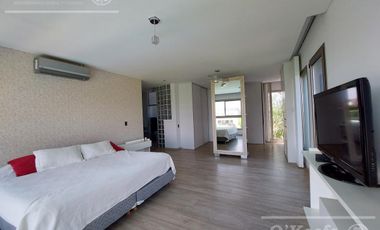 Casa en venta - Barrio Nuevo Quilmes - excelente ubicación con salida a la laguna principal.