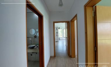 Casa en venta - Barrio Nuevo Quilmes - excelente ubicación con salida a la laguna principal.