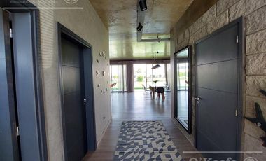 Casa en venta - Barrio Nuevo Quilmes - excelente ubicación con salida a la laguna principal.