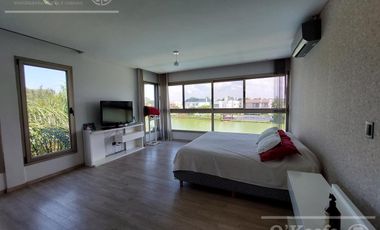 Casa en venta - Barrio Nuevo Quilmes - excelente ubicación con salida a la laguna principal.