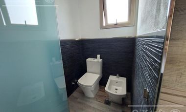 Casa en venta - Barrio Nuevo Quilmes - excelente ubicación con salida a la laguna principal.