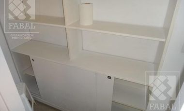 Oficina venta centro, 32 m2 con recepción, 2 privados, cocina y baño
