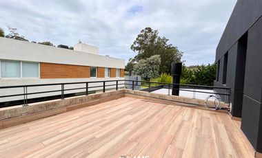 Moderna casa de diseño en venta en Arenas Del Sur
