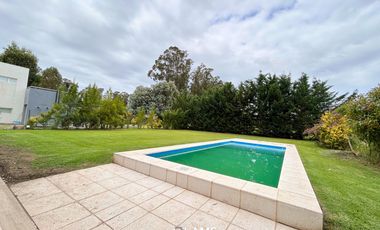 Moderna casa de diseño en venta en Arenas Del Sur