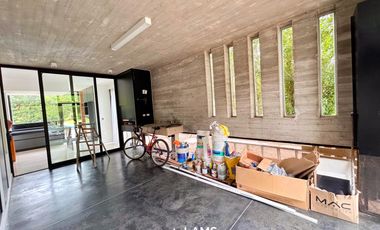 Moderna casa de diseño en venta en Arenas Del Sur