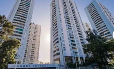 Departamento de tres ambientes con cochera a la venta en Torres Pueyrredon