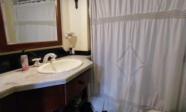 Casa en venta - 4 Dormitorios 2 Baños - 370mts2 - Saladillo