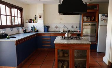 Casa en venta - 4 Dormitorios 2 Baños - 370mts2 - Saladillo