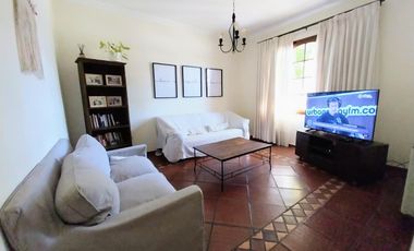Casa en venta - 4 Dormitorios 2 Baños - 370mts2 - Saladillo