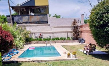 Casa en venta - 4 Dormitorios 2 Baños - 370mts2 - Saladillo