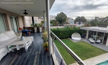 Casa en venta, 4 ambientes en Quilmes. Barrio Cerrado Barrancas de Guido.