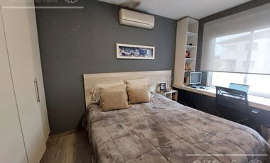 Casa en venta, 4 ambientes en Quilmes. Barrio Cerrado Barrancas de Guido.