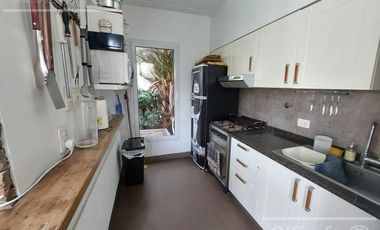 Casa en venta, 4 ambientes en Quilmes. Barrio Cerrado Barrancas de Guido.