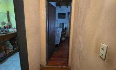 Casa en venta - 4 Dormitorios 3 Baños - 450Mts2 - Villa Luzuriaga