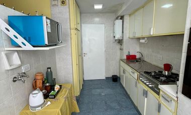 Departamento de 3 dormitorios a la venta Sarmiento al 700