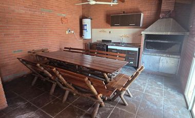PH 4 ambientes con quincho y terraza en Villa Lynch