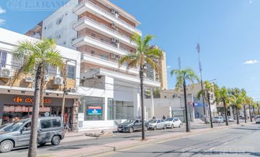 Excelente Local en Tigre CON RENTA