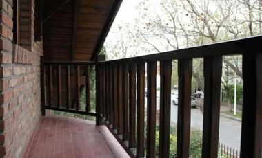 Casa en venta - 4 Dormitorios 5 Baños - 1302Mts2 - Pilar
