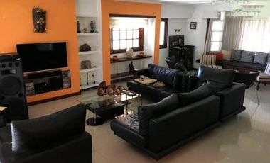 Casa en venta - 4 Dormitorios 5 Baños - 1302Mts2 - Pilar