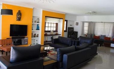 Casa en venta - 4 Dormitorios 5 Baños - 1302Mts2 - Pilar