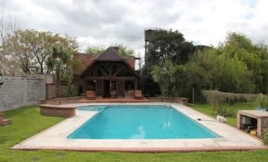 Casa en venta - 4 Dormitorios 5 Baños - 1302Mts2 - Pilar