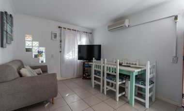 VENTA/PERMUTA - Casa - 2 dormitorios - Pileta - Pueblo Esther