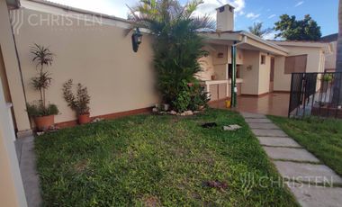 Venta Casa 3 habitaciones patio galería asador y cochera pasante Maria Selva