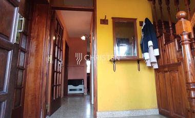 Venta Casa 3 habitaciones patio galería asador y cochera pasante Maria Selva