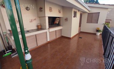 Venta Casa 3 habitaciones patio galería asador y cochera pasante Maria Selva