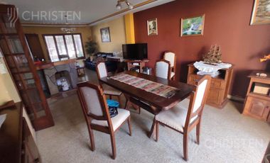 Venta Casa 3 habitaciones patio galería asador y cochera pasante Maria Selva