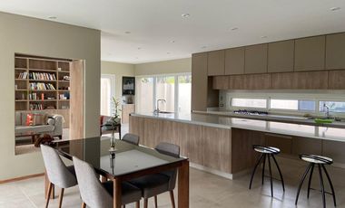 Casa a nuevo - Las Lomas Jockey - San Isidro