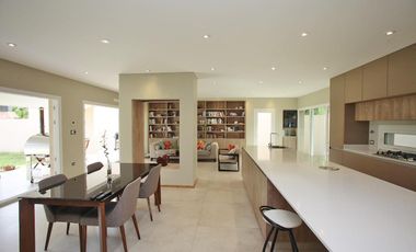 Casa a nuevo - Las Lomas Jockey - San Isidro