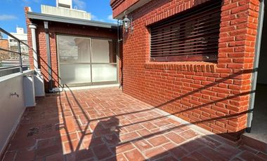 Casa en venta - 5 Dormitorios 5 Baños - Cocheras - 400Mts2 - La Plata