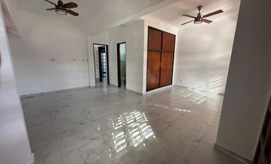 Casa en venta - 5 Dormitorios 5 Baños - Cocheras - 400Mts2 - La Plata