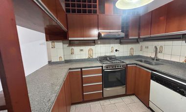 Casa en venta - 5 Dormitorios 5 Baños - Cocheras - 400Mts2 - La Plata