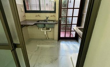 Casa en venta - 5 Dormitorios 5 Baños - Cocheras - 400Mts2 - La Plata