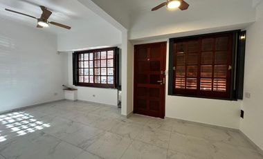 Casa en venta - 5 Dormitorios 5 Baños - Cocheras - 400Mts2 - La Plata