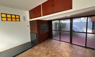 Casa en venta - 5 Dormitorios 5 Baños - Cocheras - 400Mts2 - La Plata