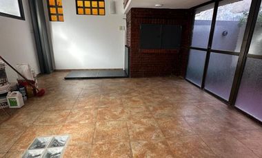 Casa en venta - 5 Dormitorios 5 Baños - Cocheras - 400Mts2 - La Plata