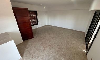 Casa en venta - 5 Dormitorios 5 Baños - Cocheras - 400Mts2 - La Plata