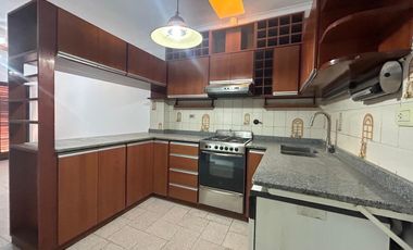 Casa en venta - 5 Dormitorios 5 Baños - Cocheras - 400Mts2 - La Plata