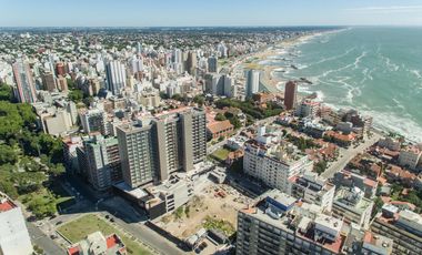 Venta departamento 4 ambientes a estrenar zona La Perla vista al mar con cochera