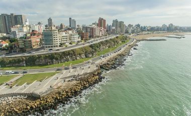 Venta departamento 4 ambientes a estrenar zona La Perla vista al mar con cochera