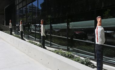 Venta departamento 4 ambientes a estrenar zona La Perla vista al mar con cochera