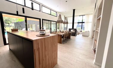 Casa en Alquiler - Barrio Residencial I Lote 87 de Costa Esmeralda - Alquiler Temporario