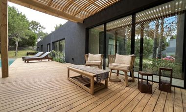 Casa en Alquiler - Barrio Residencial I Lote 87 de Costa Esmeralda - Alquiler Temporario