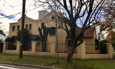 Casa 5 dormitorios venta en Don Torcuato
